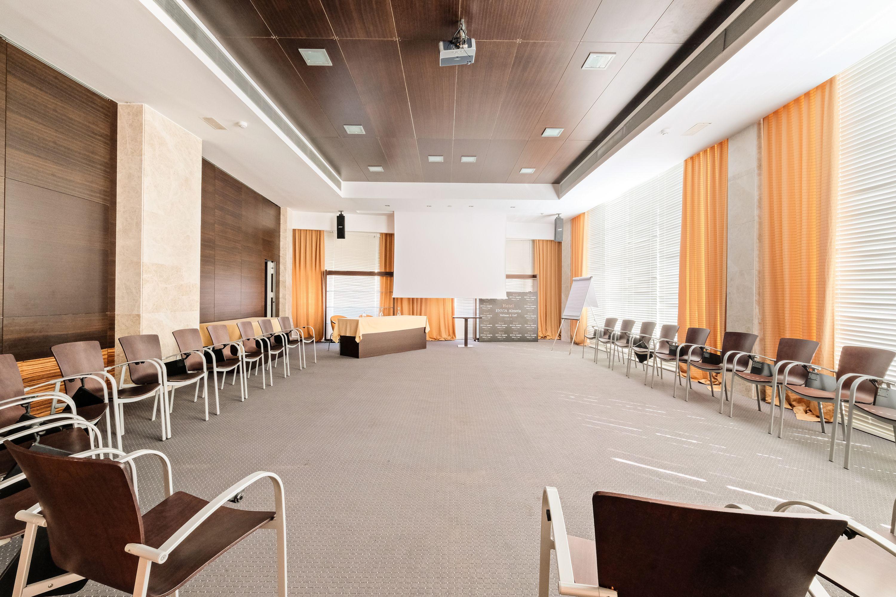 Hotel Envia Almeria Spa & Golf Aguadulce  Dış mekan fotoğraf The interior of the main conference room