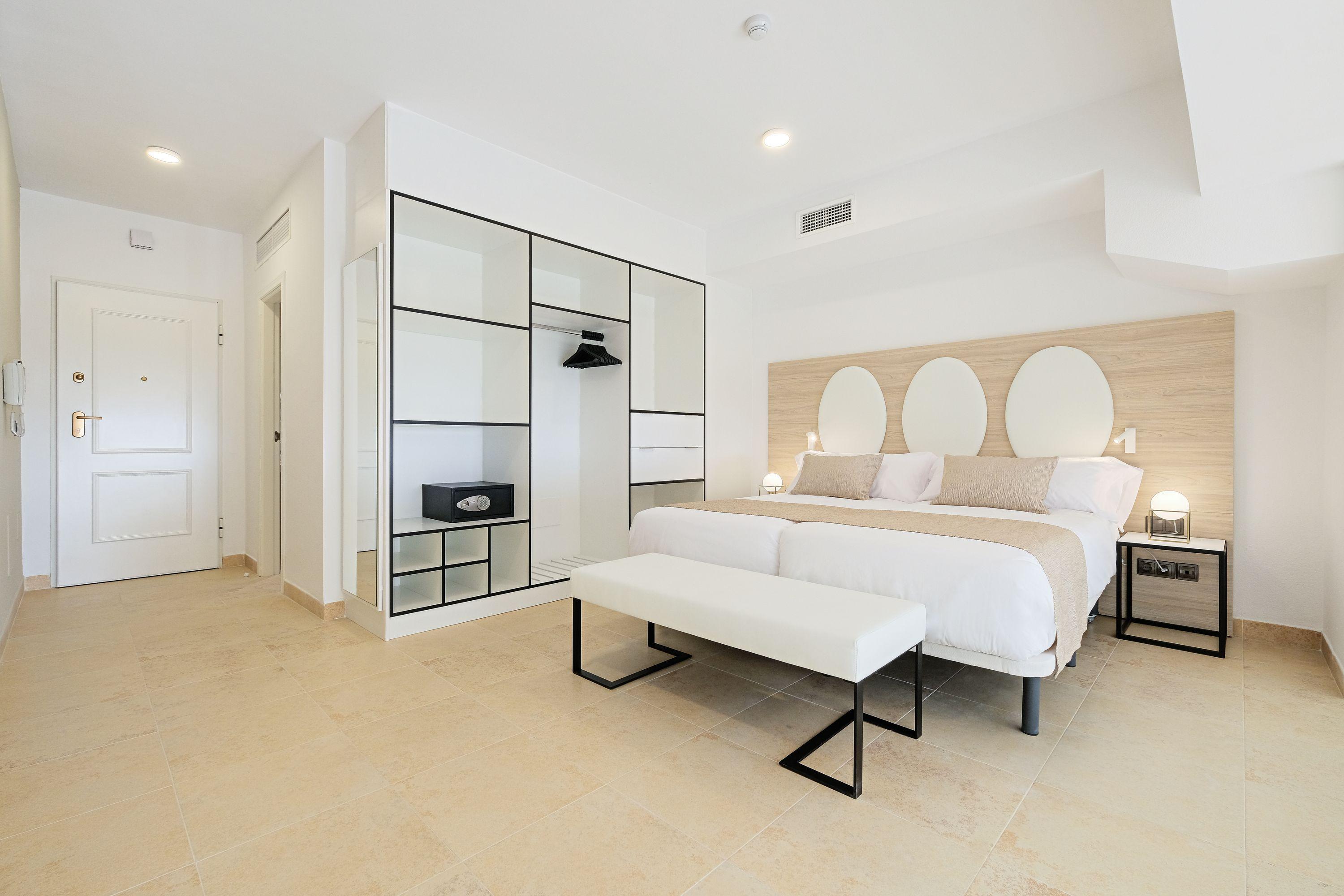 Hotel Envia Almeria Spa & Golf Aguadulce  Dış mekan fotoğraf A bedroom at the hotel