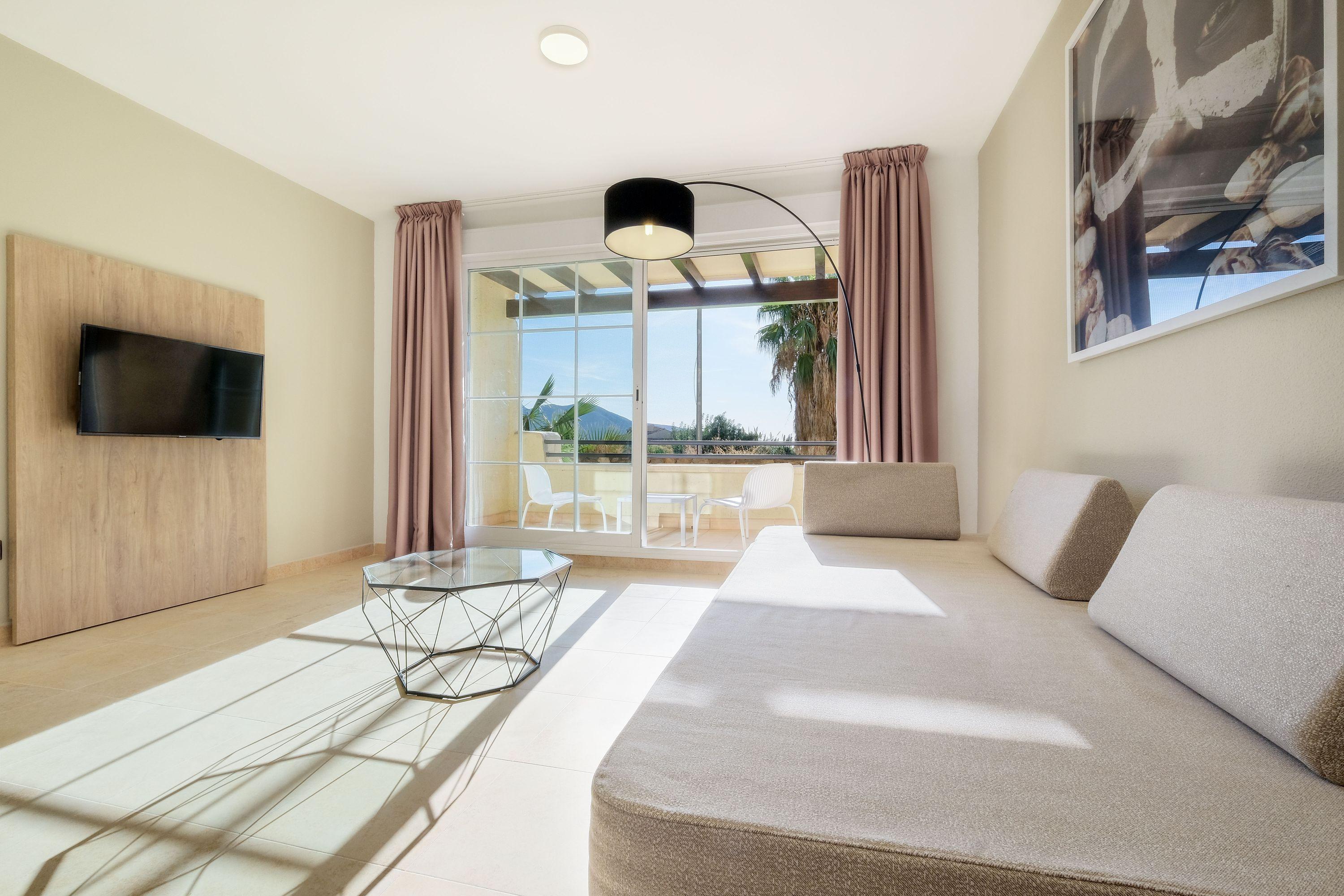 Hotel Envia Almeria Spa & Golf Aguadulce  Dış mekan fotoğraf A living room in a hotel