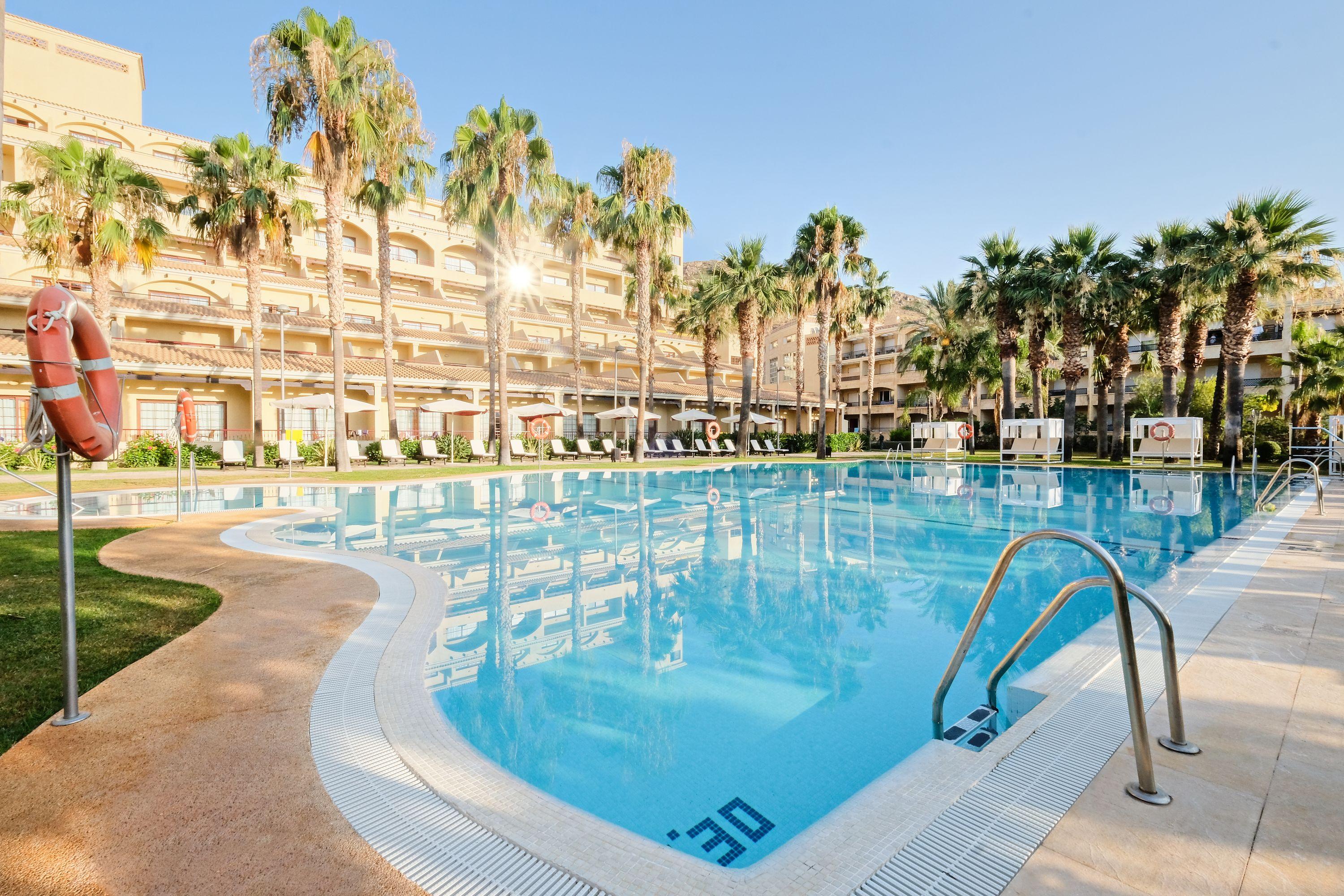 Hotel Envia Almeria Spa & Golf Aguadulce  Dış mekan fotoğraf A swimming pool